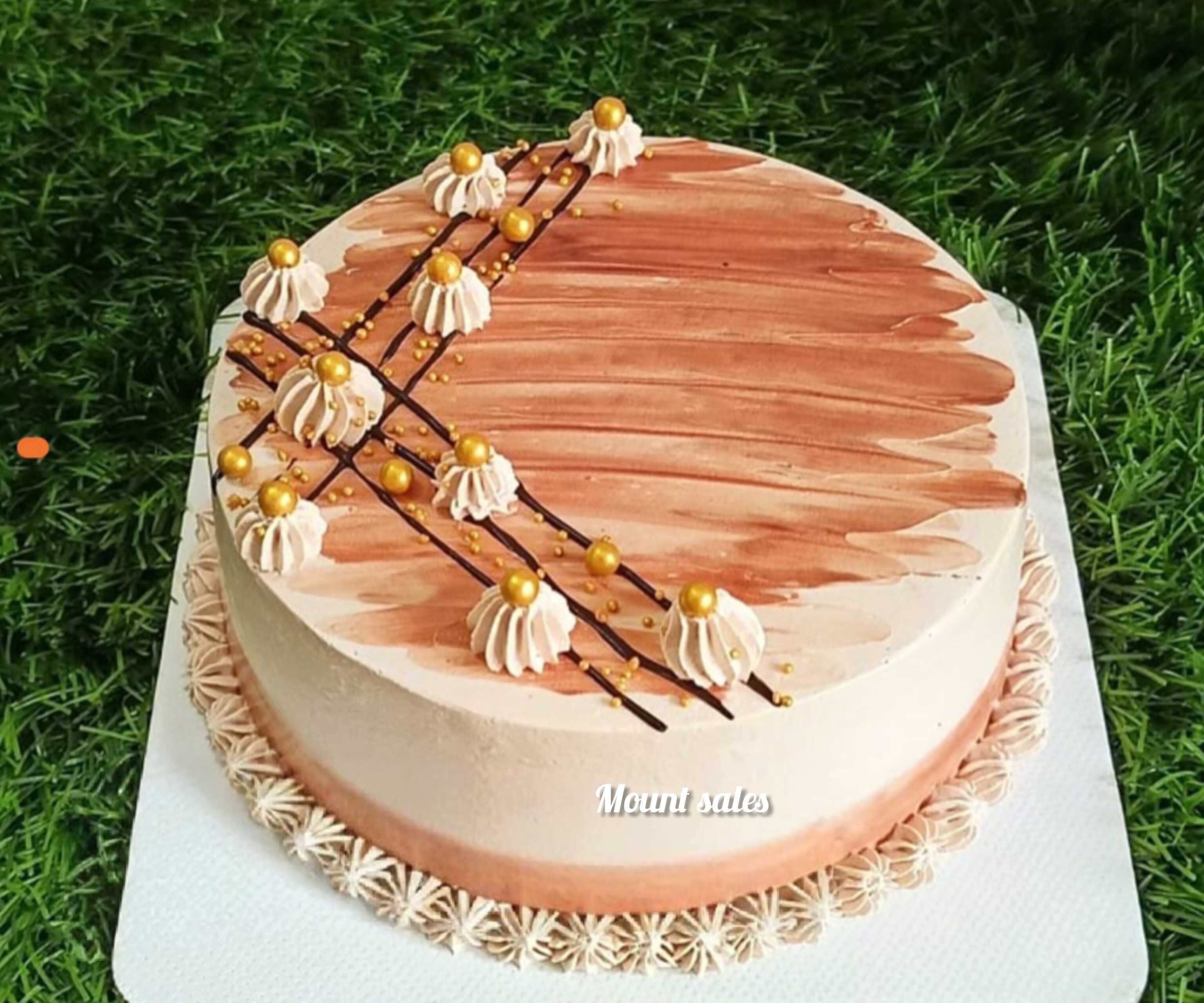 Premium RED N White Velvet Cake